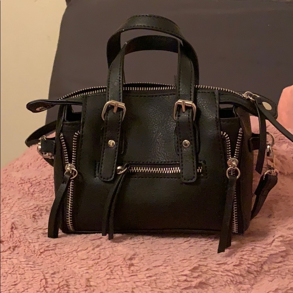 Black crossbody purse